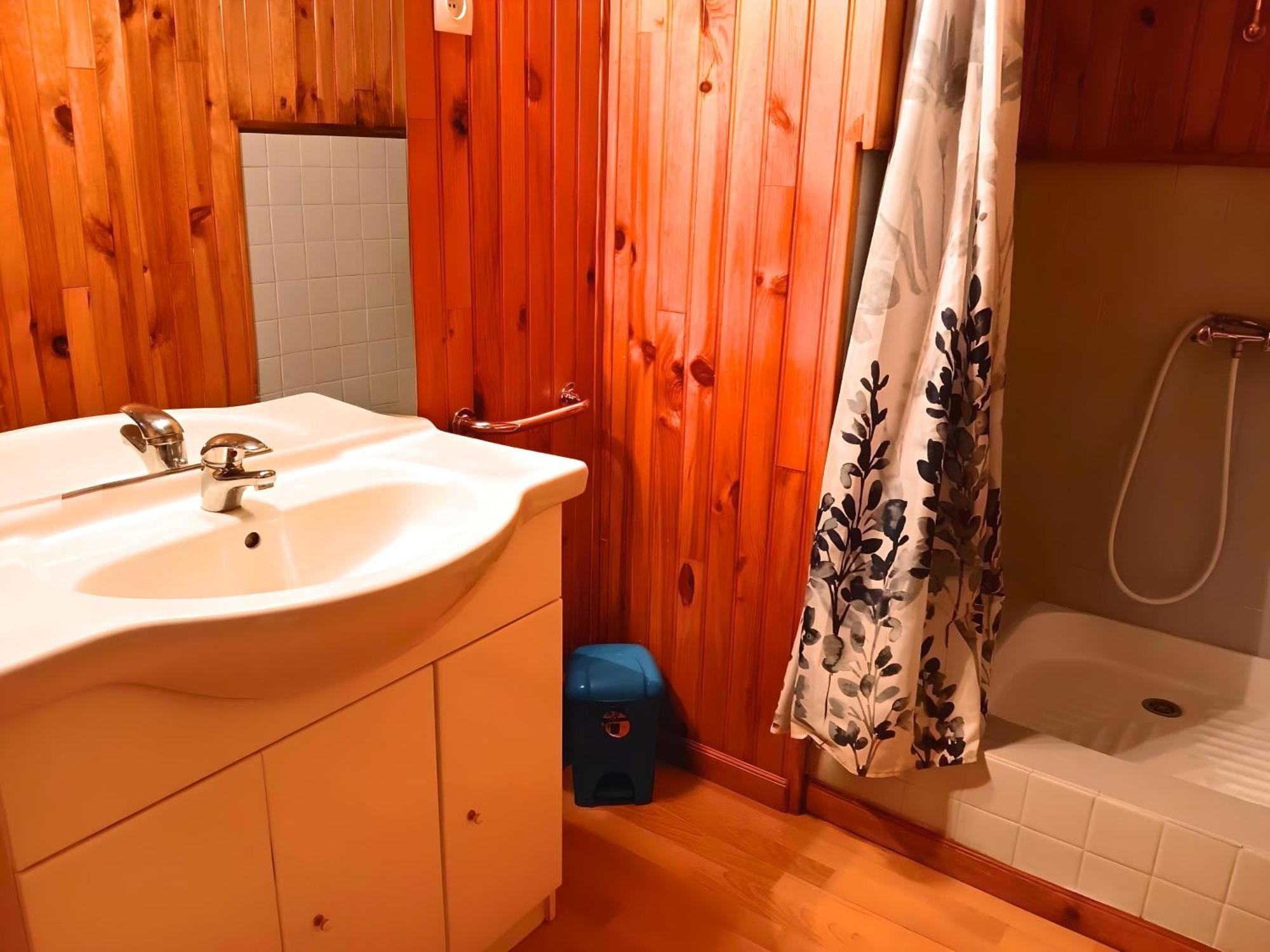 Camping Des Bains Saint-Honoré Szoba fotó